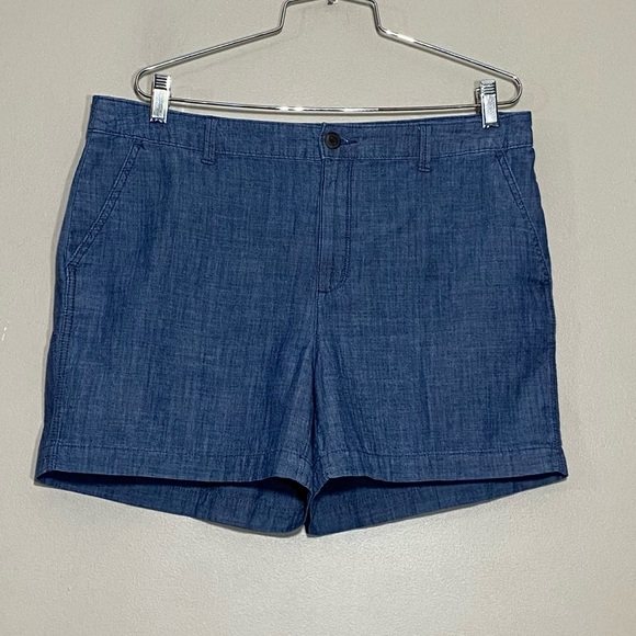 a new day Pants - A New Day Chino Shorts Womens Chambray Blue Pockets size 14 inseam 5”